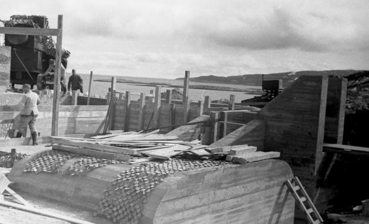 Строительство немецкой береговой батареи возле Киркенеса. 1942 г. 
