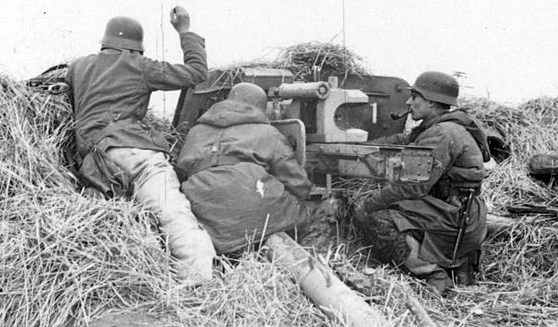 Солдаты 27-й добровольческой пехотной дивизии СС «Лангемарк», сформированной из бельгийцев. Апрель 1944 г.