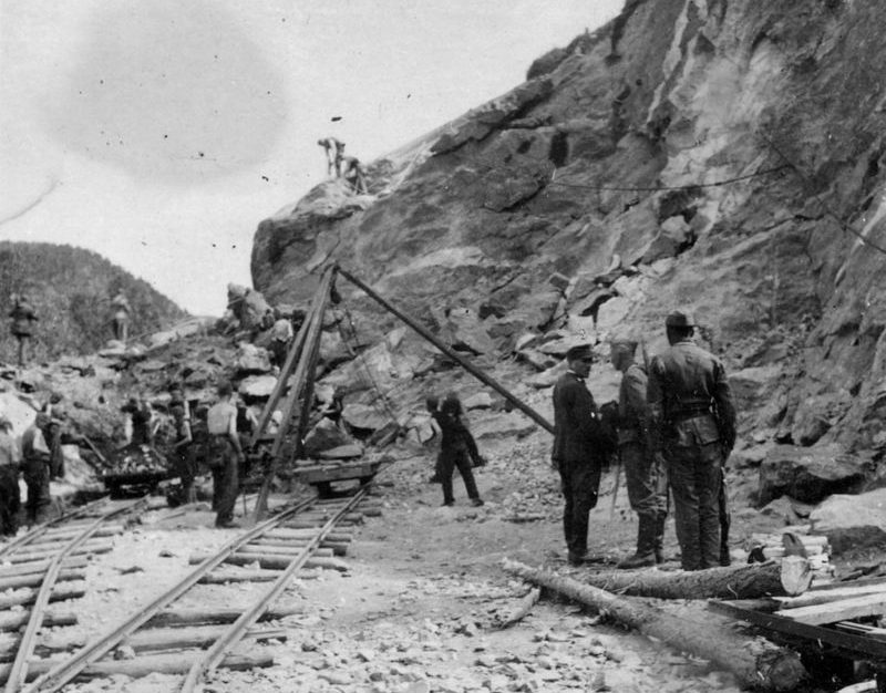 Военнопленные на строительных работах на участке между Rognan и Botn. 1944 г. 