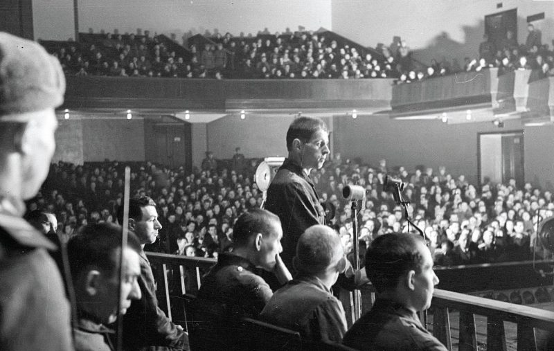 Подсудимые Ленинградского процесса во время допроса подсудимого Эрнста Бема.