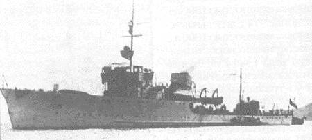 Сторожевые корабли «Киров», принимавший участие в десантной операции.