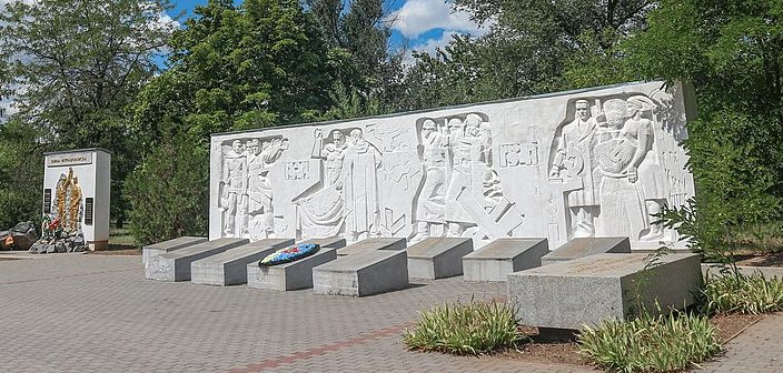 п. Акимовка. Памятник воинам-односельчанам, погибшим в годы войны. 