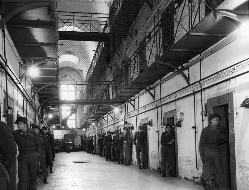 Тюрьма, в которой содержались подозреваемые Нюрнбергского процесса. 1945 г.
