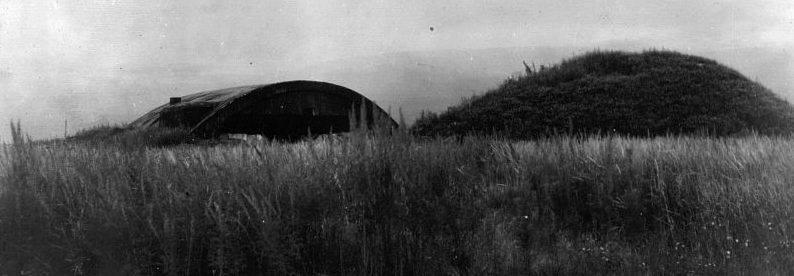 Железобетонное укрытие для самолета на японском аэродроме в Маньчжурии. Август 1945 г. 