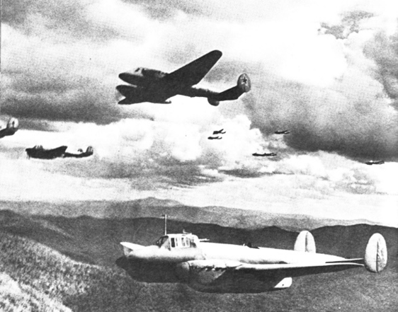 Бомбардировщики Пе-2 1-го Дальневосточного фронта в полете. Август 1945 г.