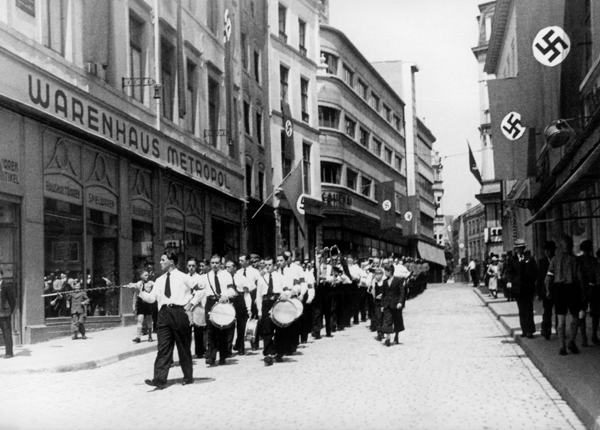 Нацисты в Люксембурге. 1941 г. 