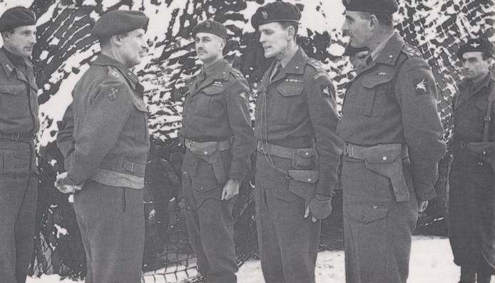 Бригадный генерал Поэтт с фельдмаршалом Монтгомери во время битвы в Арденнах. Январь 1945 г.