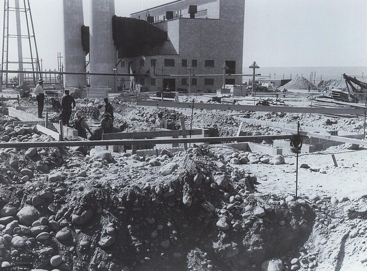 Строительство ядерного исследовательского центра в Power House. 1941 г. 