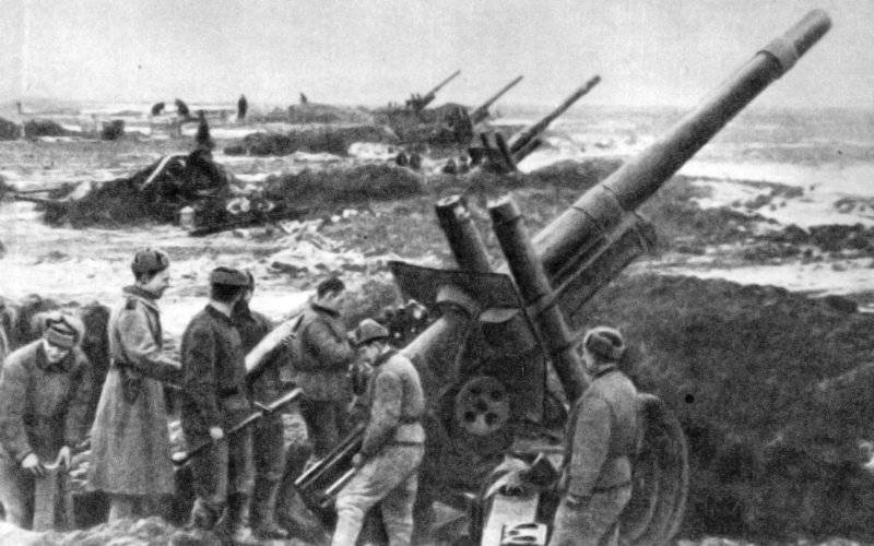 Советская артиллерия в Восточной Пруссии.