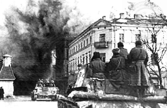 Советские войска в Ченстохове.