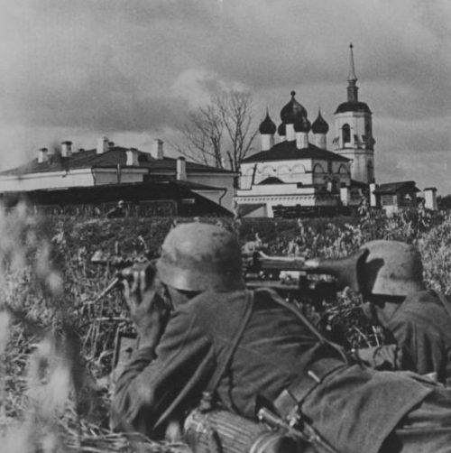 Немецкие позиции во время боев за Великие Луки. 1941 г.