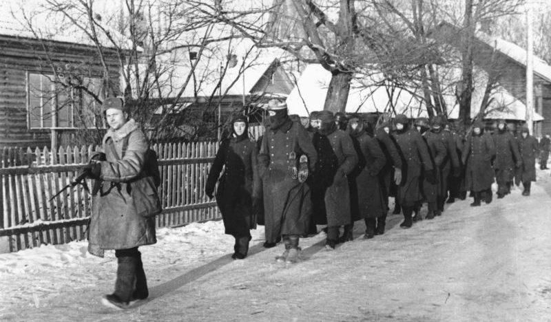 Немецкие военнопленные под Москвой. 1941 г.