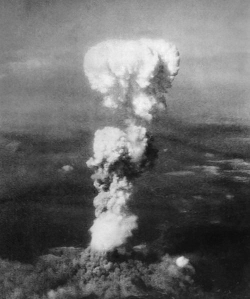 Ядерный гриб над Хиросимой. 6 августа 1945 г.