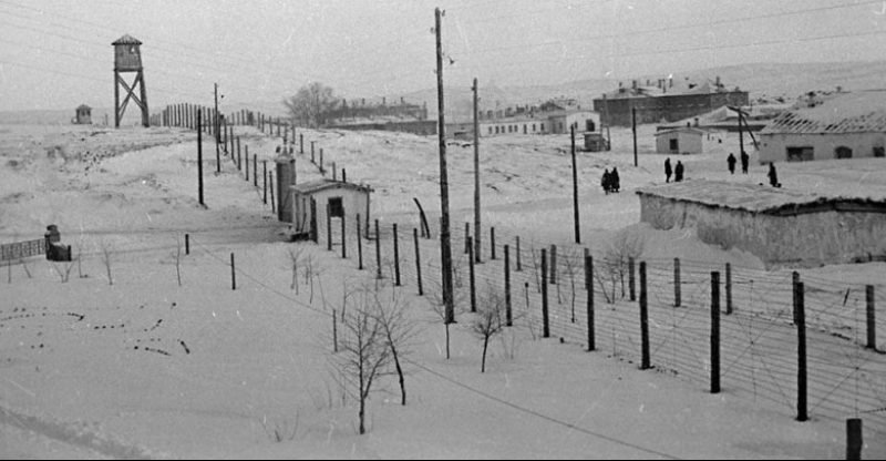 Лагерь для военнопленных. 1941 г. 