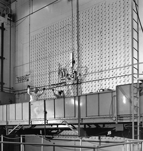 Цеха графитового реактора Х-10. 1943 г.