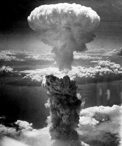 Ядерный гриб над Нагасаки. 9 августа 1945 г.
