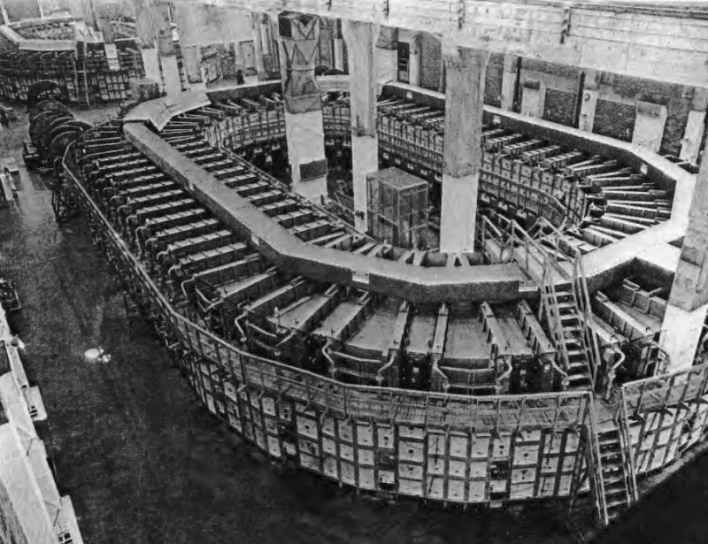 Цеха комплекса Y-12 по разделению изотопов урана. Ок-Ридж, 1944 г.