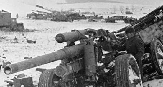 Разбитая немецкая техника им вооружения под Белой Церквой. Январь 1944 г. 