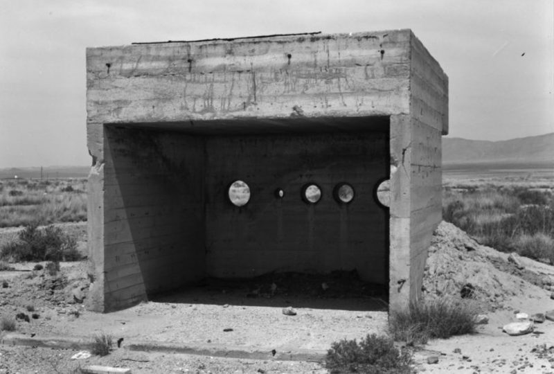 Бункеры для наблюдения за атомным взрывом на полигоне Аламогордо. Июль 1945 г.