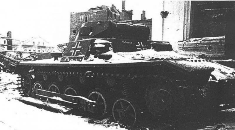 Брошенный немецкий танк. Февраль 1943 г.