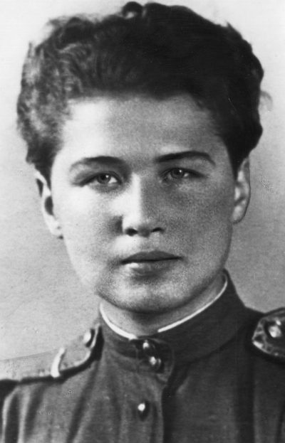 Штурман самолета, гвардии старшина Эсфирь Глатман. 1943 г.