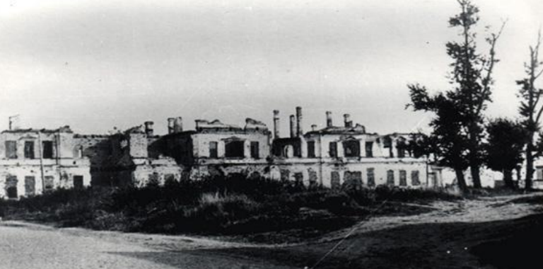 Здание бывшего Реального училища. 1943 г. 