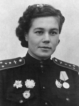 Герой Советского Союза Ольга Санфирова - командир эскадрильи 46-го авиаполка. 1944 г. 