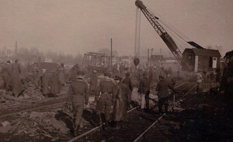 Железнодорожная станция Дно после налета советской авиации. 1943 г.