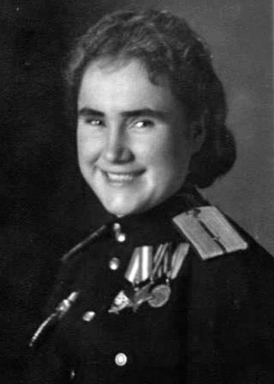 Ольга Голубева-Терес - штурман 46-го авиаполка. 1945 г.