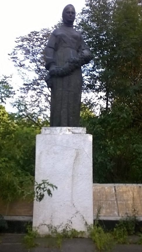  с. Авдеевка Сосницкого р-на. Памятник воинам-односельчанам, установленный в 1958 году. 