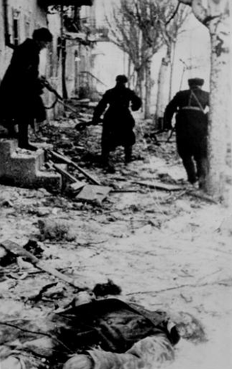 Бои на улицах Феодосии в декабре 1941 года. 