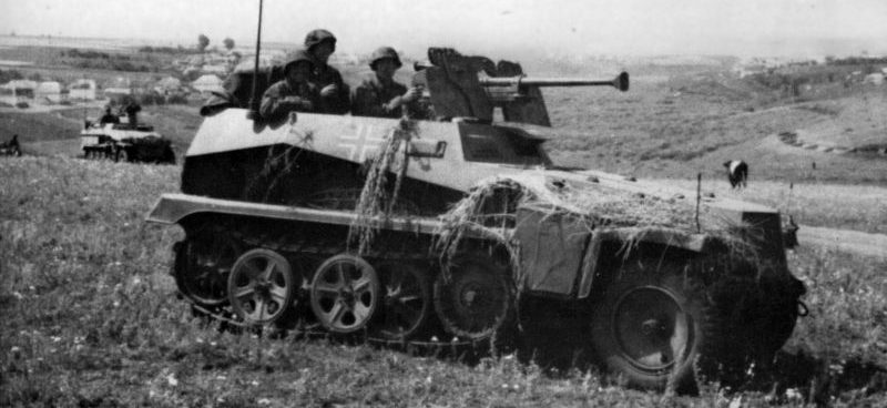 Бронетранспортер Sd.Kfz. 250/11 на Украине. 1941 г. 