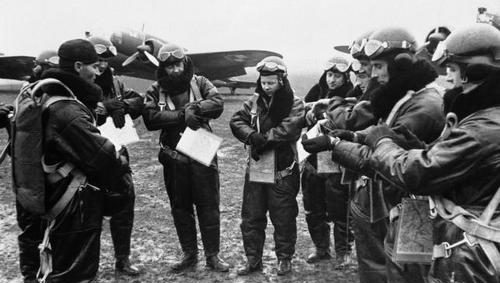 Польские летчики на маневрах. 1939 г. 