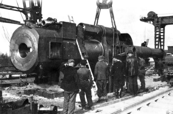 Строительство 406-мм береговой батареи «Линдеман». 1941 г. 
