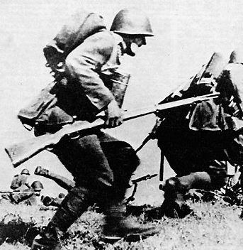 Атака польской пехоты. Сентябрь 1939 г. 
