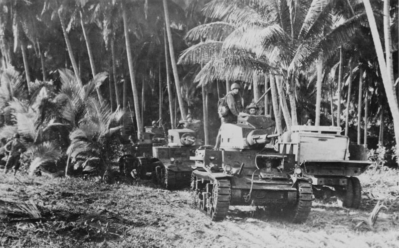 Американские легкие танки M2 на Гуадалканале. 1942 г. 