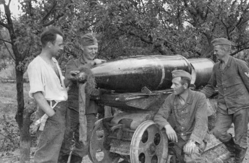 420-мм мортира «Гамма» под Севастополем. Июнь 1942 г. 