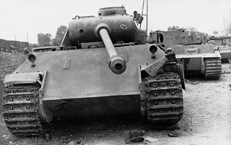 Танк «Пантера» Pz.Kpfw. V Ausf. D, подбитый на Курской дуге. Август 1943 г. 