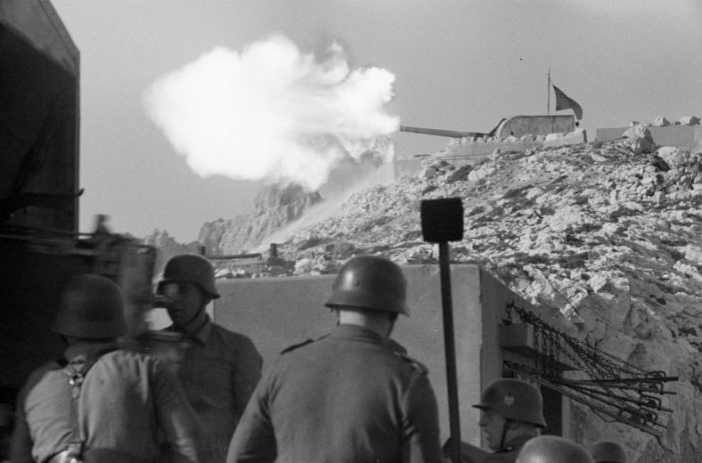 Береговая батарея форта «Наполеон» в районе Марселя. Январь 1943 г. 