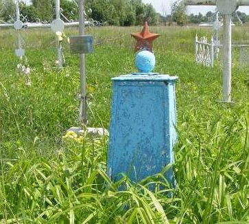 с. Бакланово Нежинского р-на. Братская могила воинов, погибших при освобождении села. 
