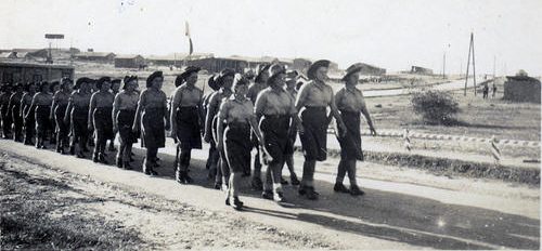 Подразделение вспомогательной службы польских женщин в Гедера. Палестина, 1942 г. 