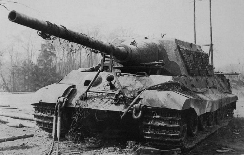 Тяжелый истребитель танков «Ягдтигр». Март 1945 г. 
