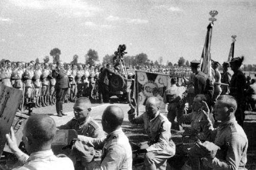 4-я пехотная дивизия Польской народной армии во время церемония принятия присяги. 1944 г.