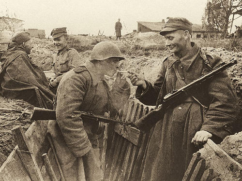Польские и советские солдаты. 1944 г. 