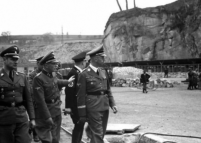 Генрих Гиммлер в Маутхаузене. Июнь 1941 г. 