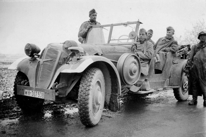 Автомобиль «Адлер» на Восточном фронте. Сентябрь 1941 г. 
