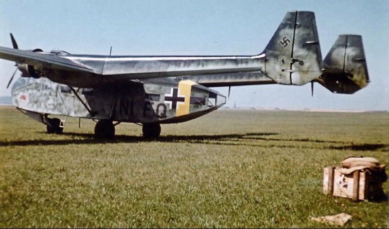 Транспортный самолет Гота Go-244 на аэродроме. 1941 г.