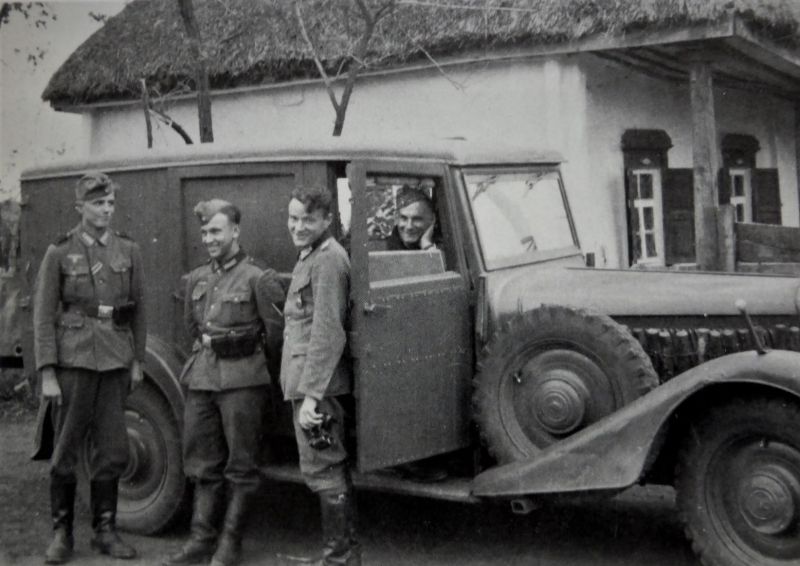 Автомобиль радиосвязи на базе автомобиля «Horch-830R». Украина 1941 г. 