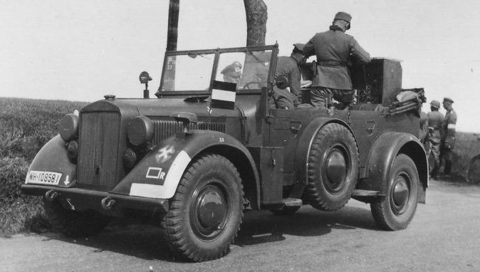Автомобиль «Horch-901» штаба 71-й пехотной дивизии Вермахта. 1941 г.