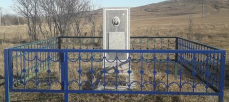 с. Надежда Шпаковского р-на. Памятник воинам, погибшим при освобождении села.